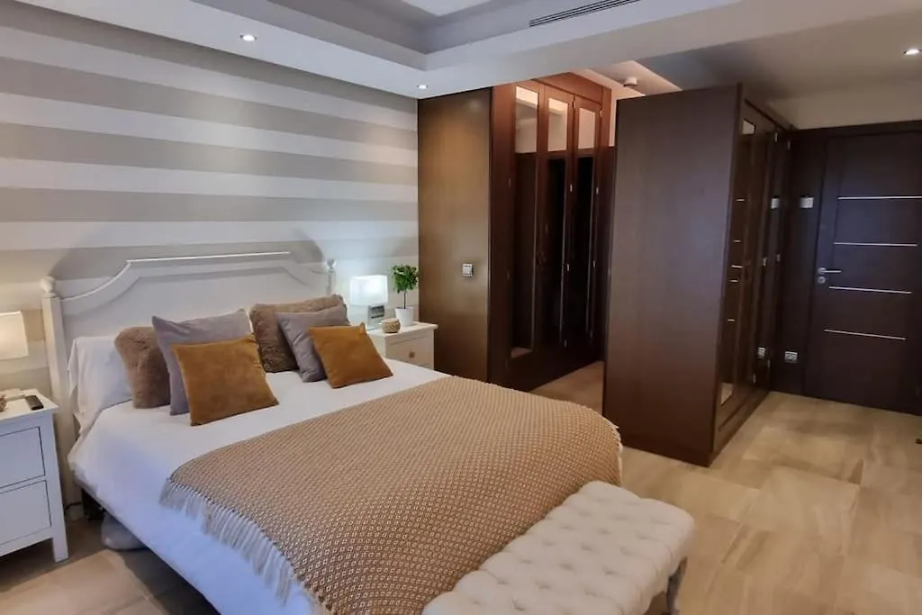 Apartamento Lujo En Primera Linea De Playa En Bahia De La Plata, Estepona Apartment