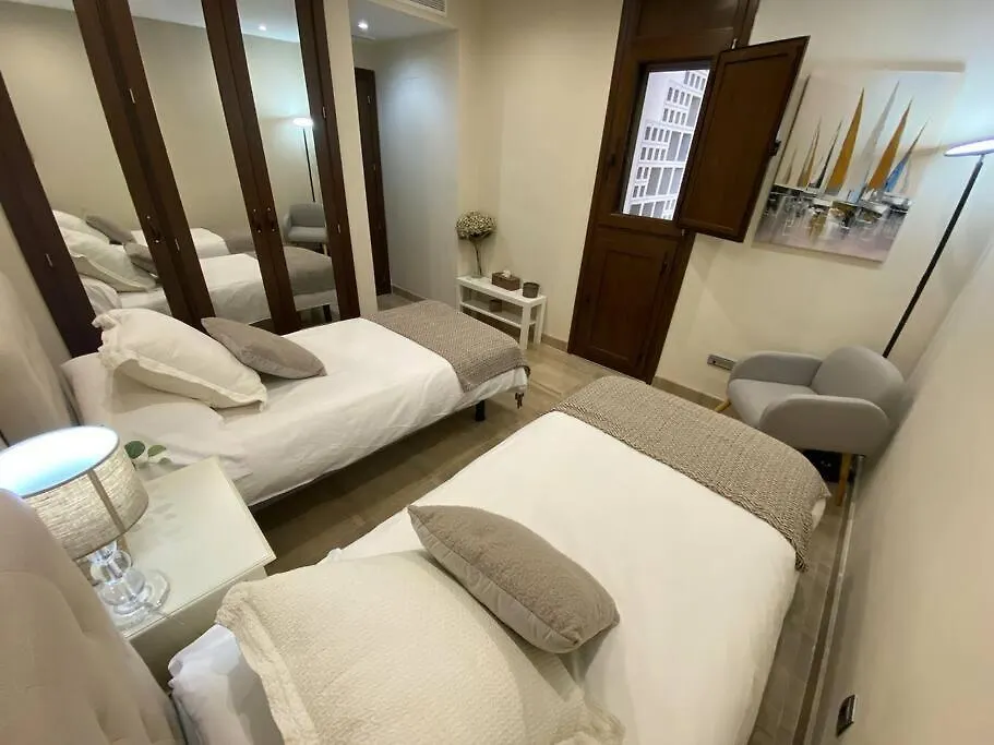 Apartamento Lujo En Primera Linea De Playa En Bahia De La Plata, Estepona Spain