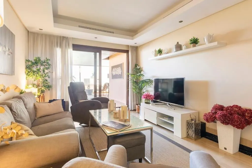 Apartamento Lujo En Primera Linea De Playa En Bahia De La Plata, Estepona Apartment