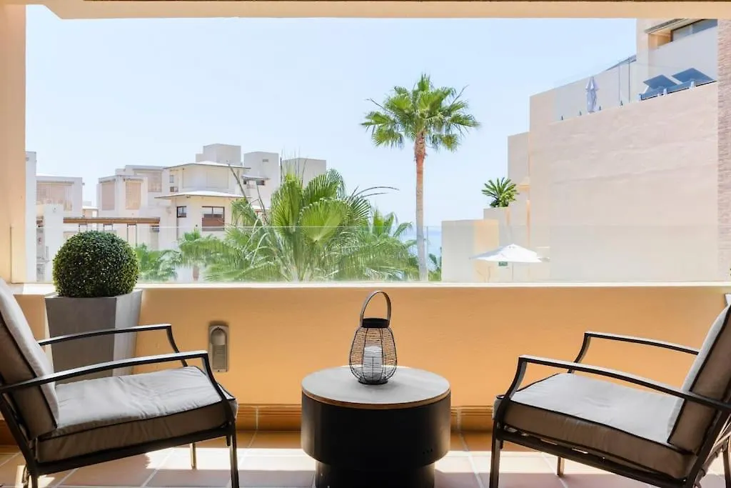 Apartment Apartamento Lujo En Primera Linea De Playa En Bahia De La Plata, Estepona Spain