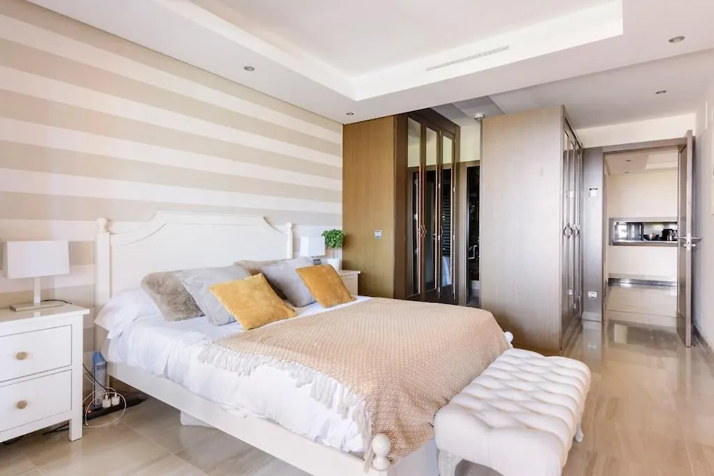 Apartment Apartamento Lujo En Primera Linea De Playa En Bahia De La Plata, Estepona