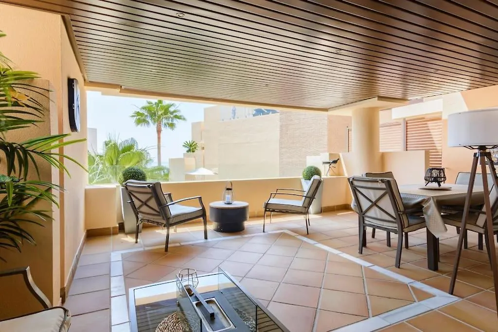 Apartamento Lujo En Primera Linea De Playa En Bahia De La Plata, Estepona